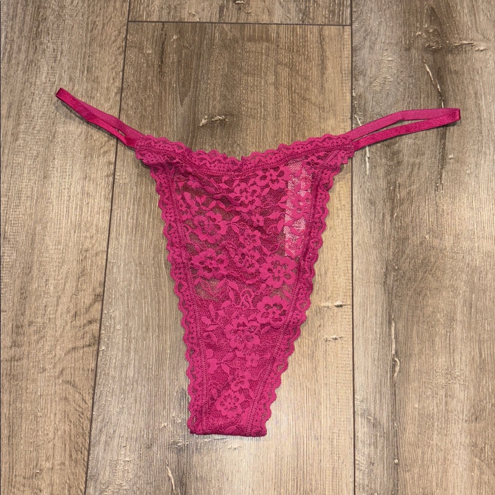 Victoria’s Secret Lace Thong Panty